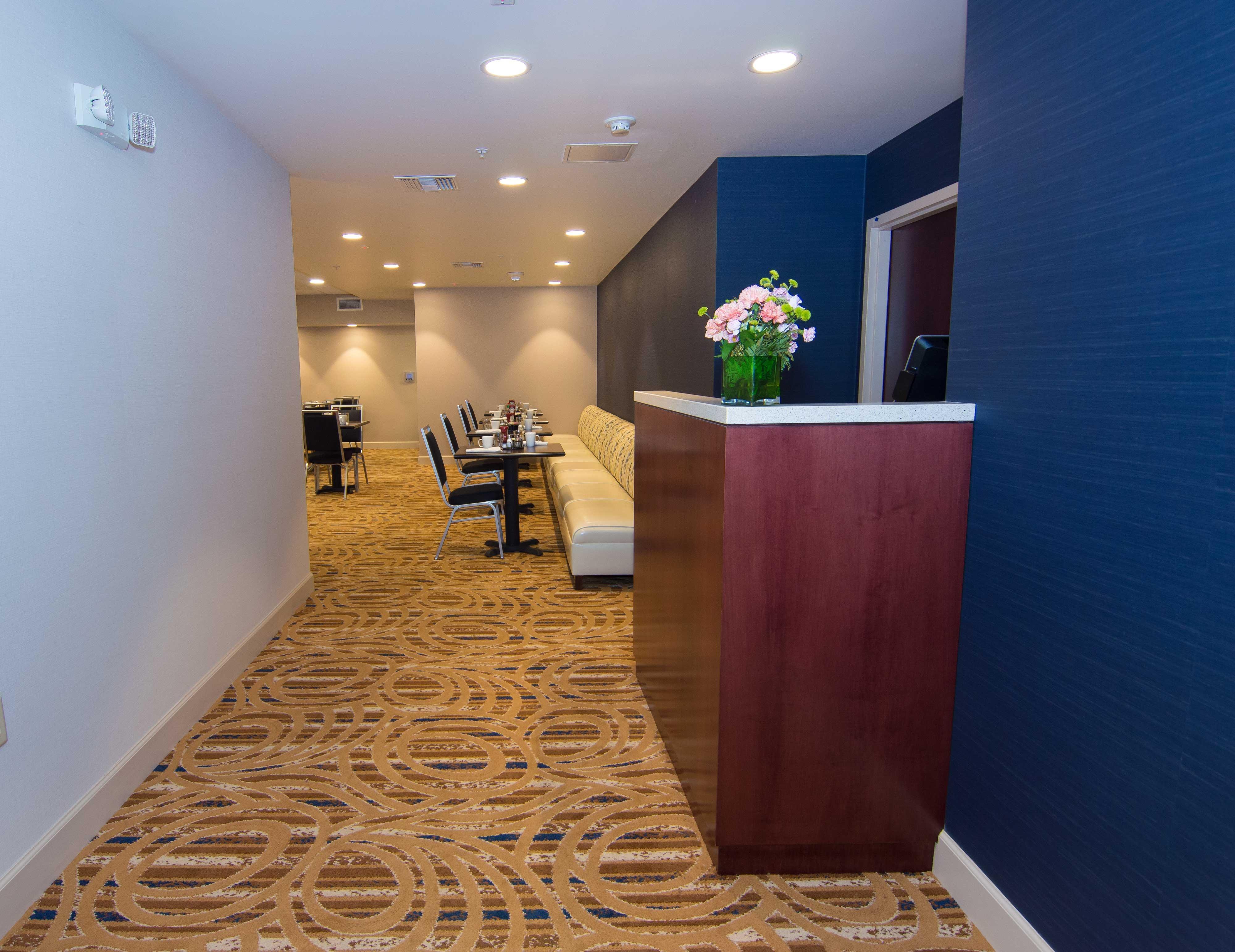 Holiday Inn Gainesville-University Center By Ihg Exterior foto