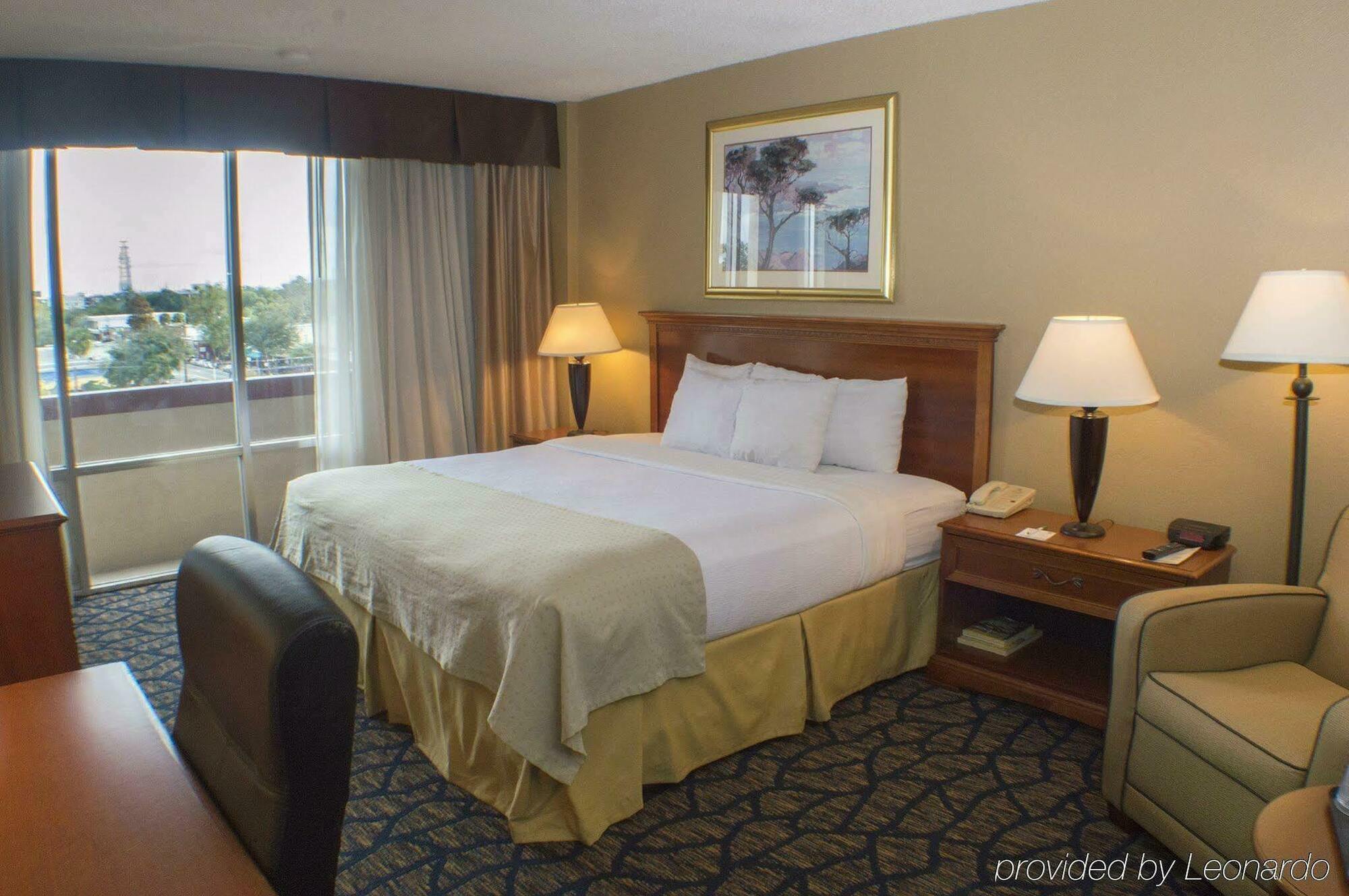 Holiday Inn Gainesville-University Center By Ihg Exterior foto